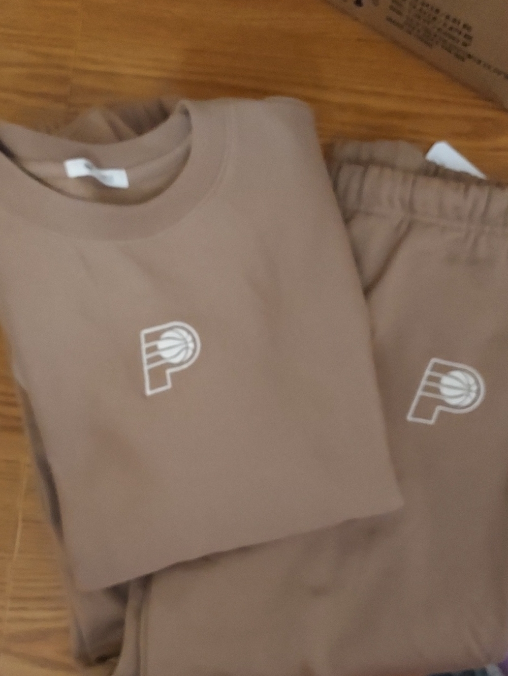 Womens Bundle NBA Pacers Sweatshirt/Sweatpants